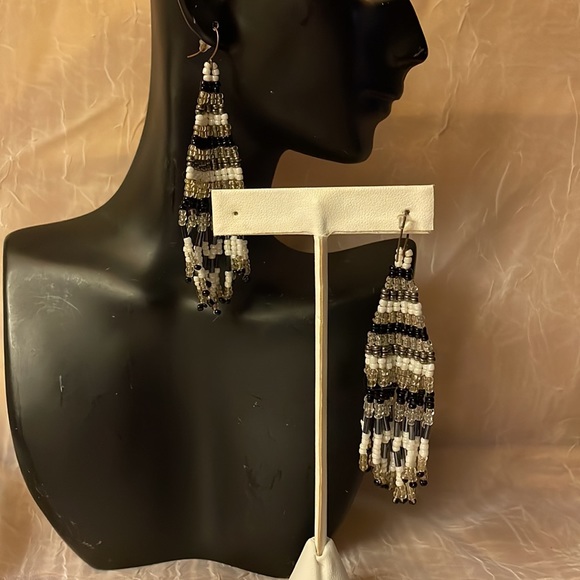 Beaded boho/hippie dangle, black, white & gray colored fish hook earrings - Picture 4 of 6